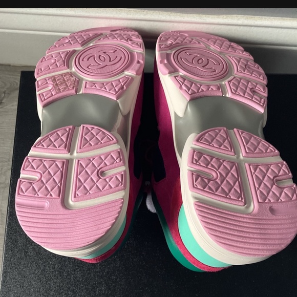 Chanel Sneakers - Picture 4 of 4